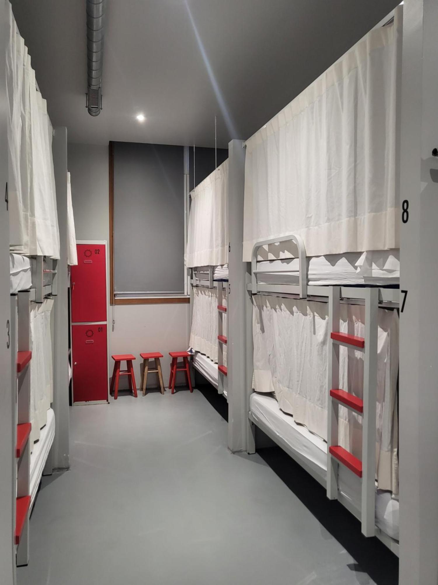 Acola Sport Hostel Понтеведра Екстериор снимка